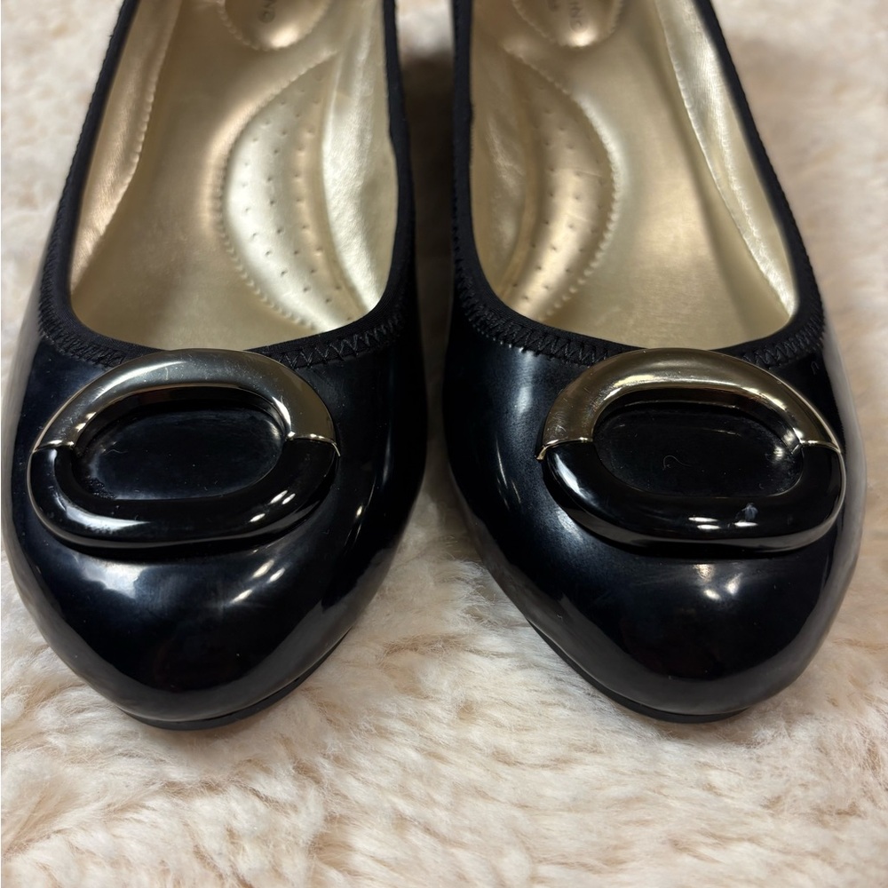 Bandolino Black Patent Wedge Pumps with Champagne Gold Detail - Picture 4 of 12